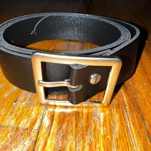 Skinny Square Buckle Belt - M